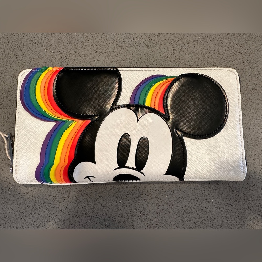 *NWT* Disney Loungefly Mickey Mouse Rainbow Wallet
